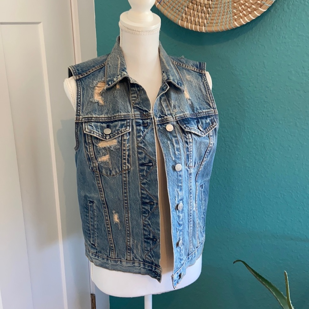 GAP 1969 distressed denim vest